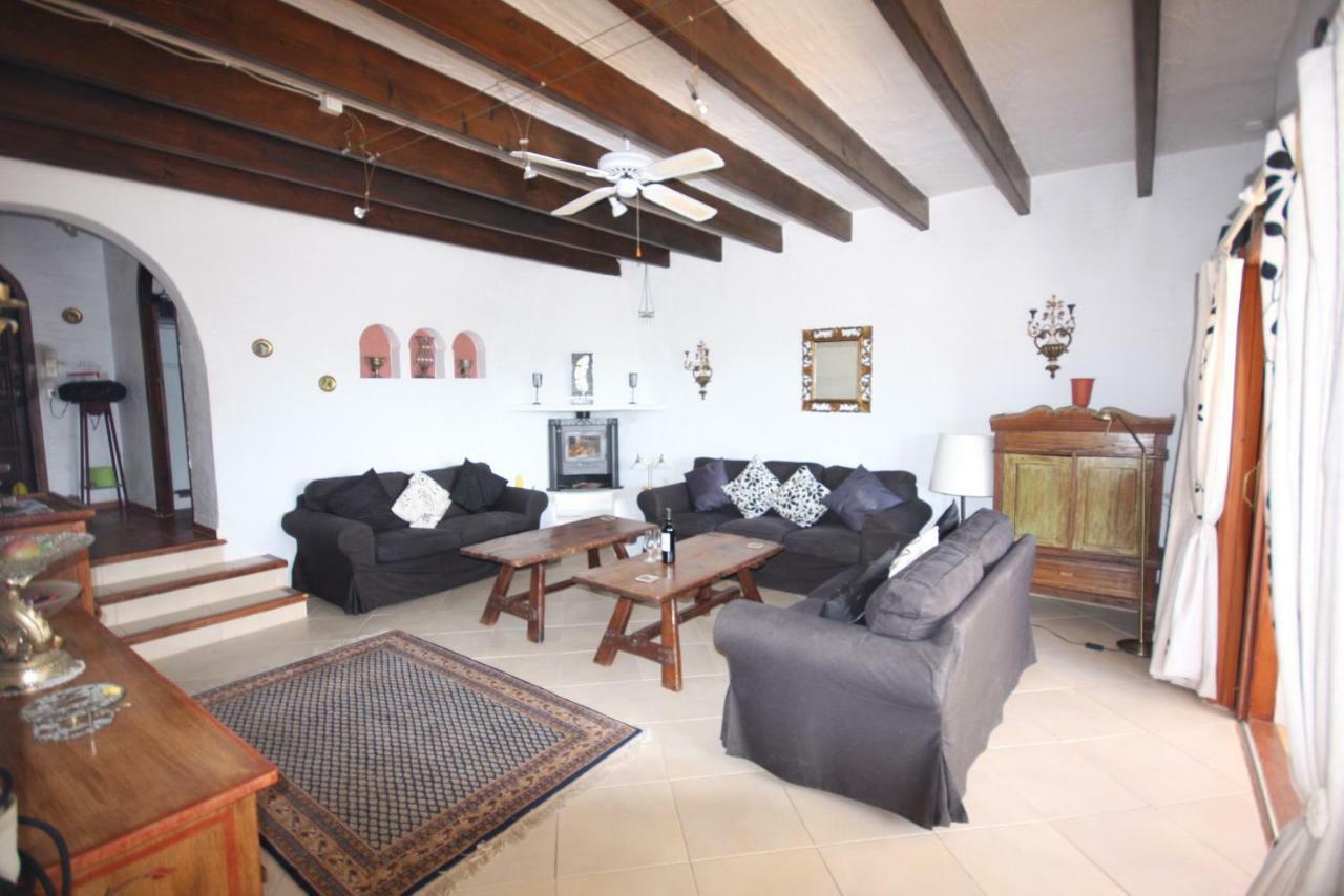 Can Alinda Santa Eularia des Riu Bagian luar foto